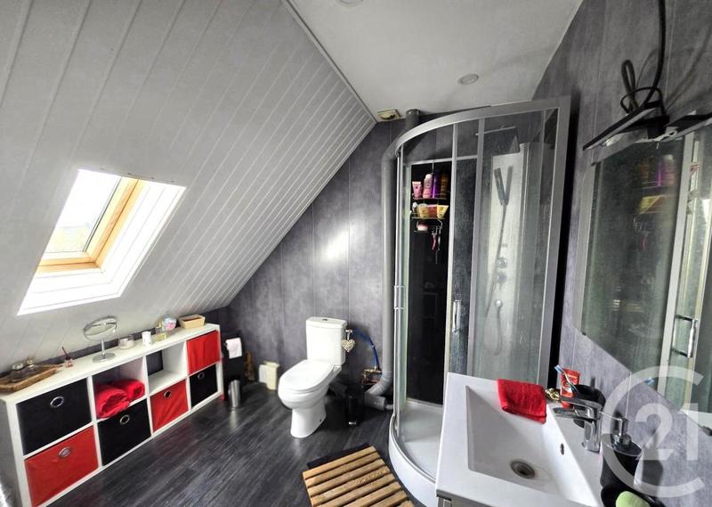 Maison - 98 m² - 6 pièces