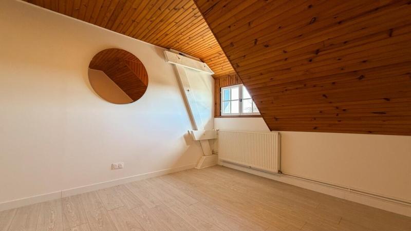 Maison - 193 m² - 9 pièces