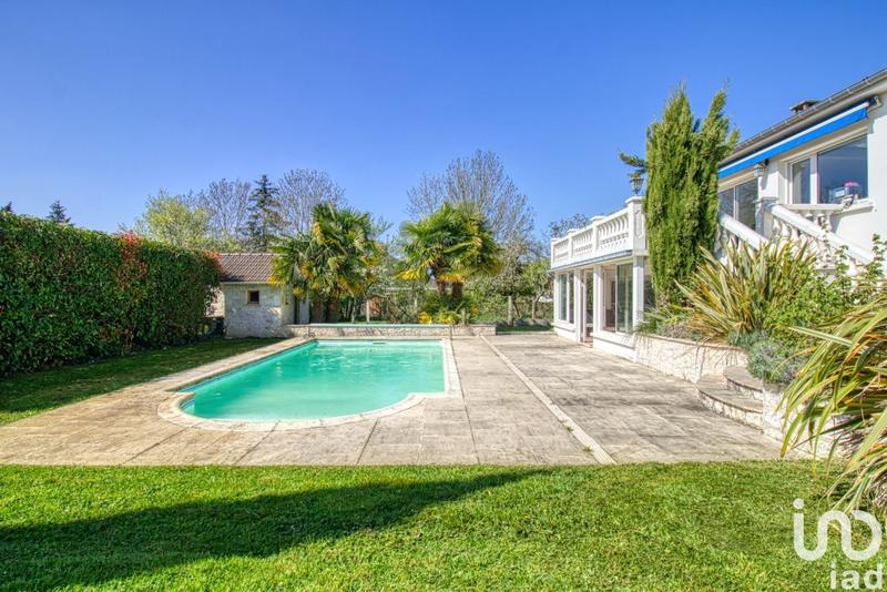 Maison - 195 m² - 7 pièces