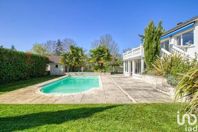 Maison - 195 m² - 7 pièces