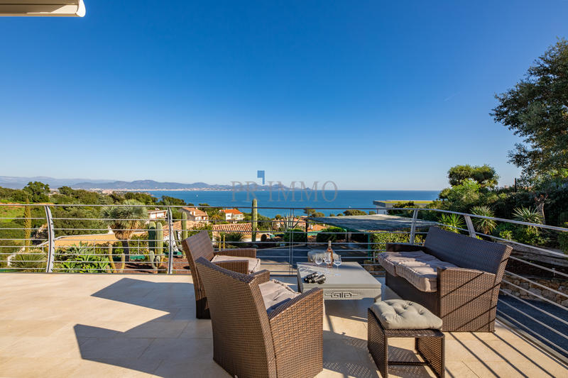 Maison - 261 m² - 7 pièces