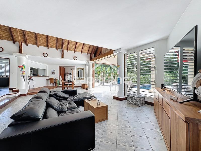 Villa - 280 m² - 8 pièces