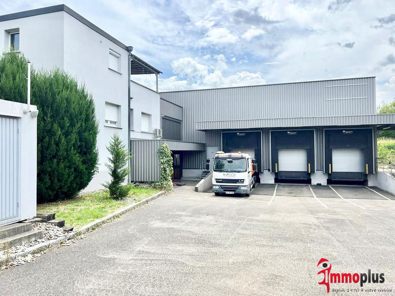 Local commercial - 2 569 m²