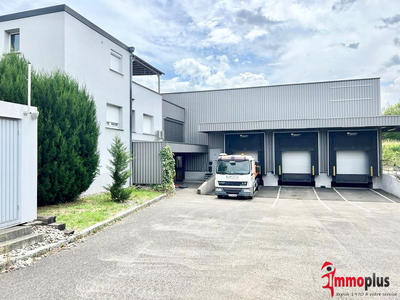 Local commercial - 2 569 m²