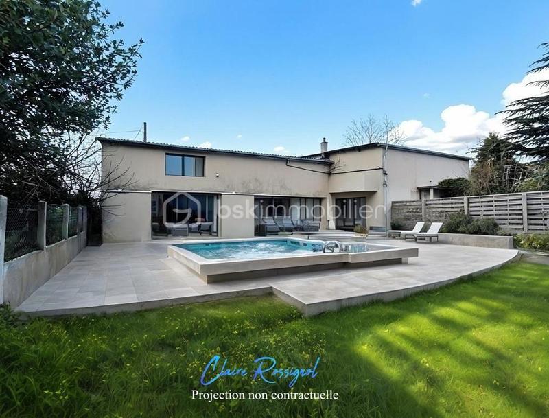 Maison - 500 m² - 6 pièces