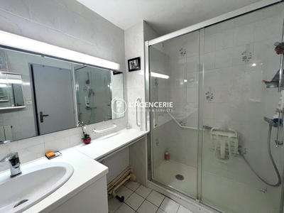 Appartement - 77 m² - 3 pièces