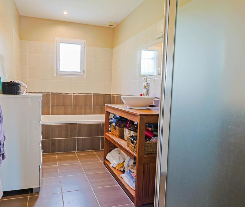 Maison traditionnelle - 145 m² - 7 pièces