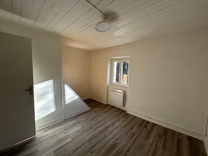 Maison - 92 m² - 5 pièces