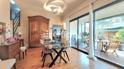 Maison - 150 m² - 5 pièces