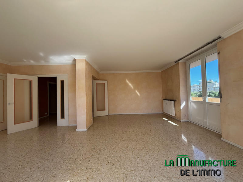 Appartement - 144 m² - 5 pièces