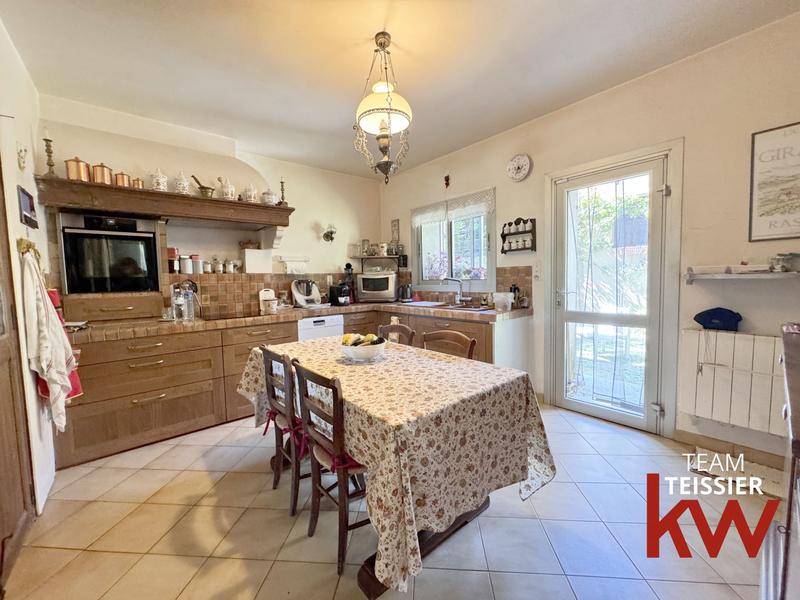 Bastide - 900 m² - 15 pièces