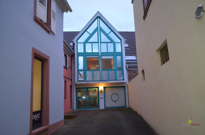 Local d'activités - 148 m² - 6 pièces