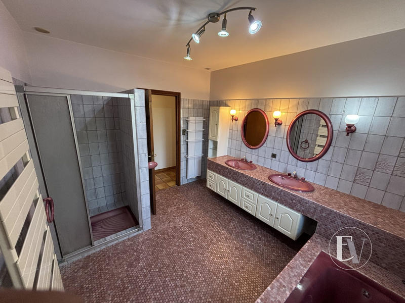 Maison traditionnelle - 154 m² - 5 pièces