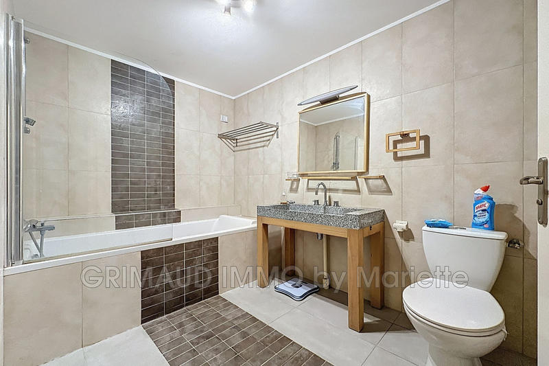 Maison - 199 m² - 6 pièces