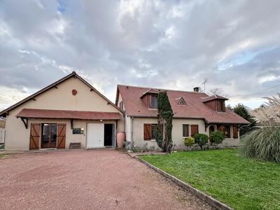 Maison - 220 m² - 7 pièces