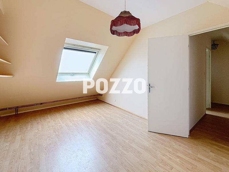 Maison - 200 m² - 7 pièces