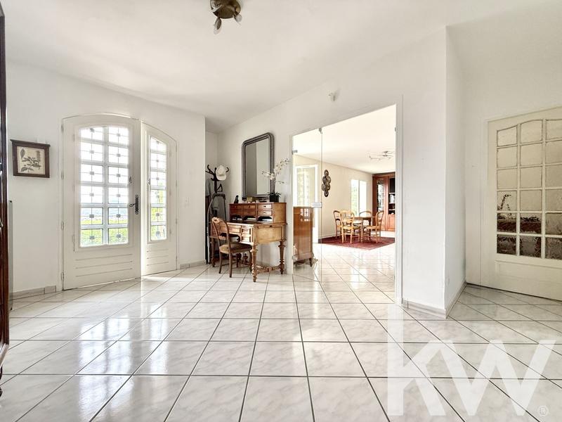 Maison - 166 m² - 9 pièces