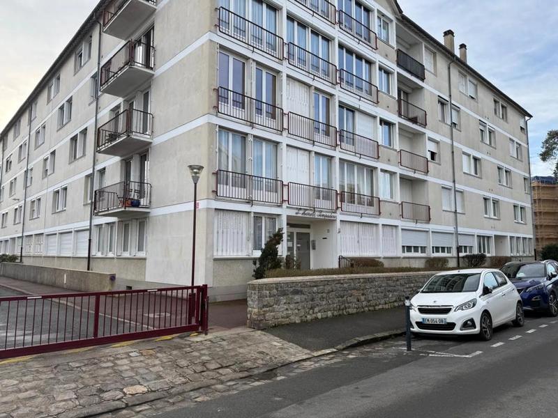 Studio - 27 m² - 1 pièce