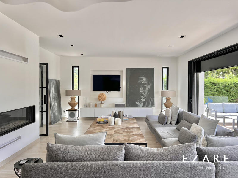 Maison - 361 m² - 12 pièces