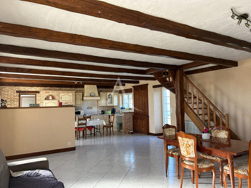 Maison - 170 m² - 6 pièces