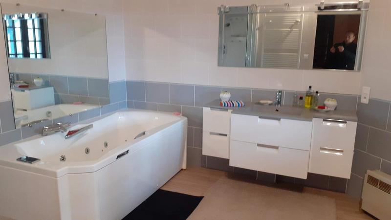 Demeure - 180 m² - 6 pièces