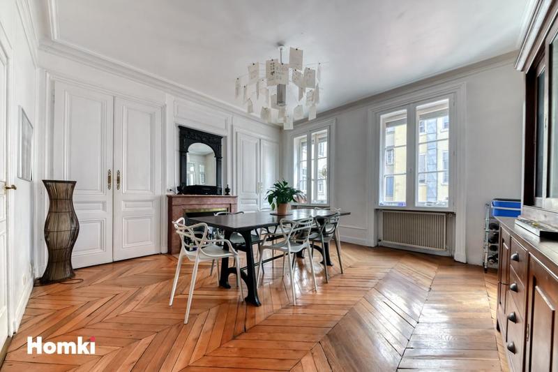 Appartement - 190 m² - 7 pièces