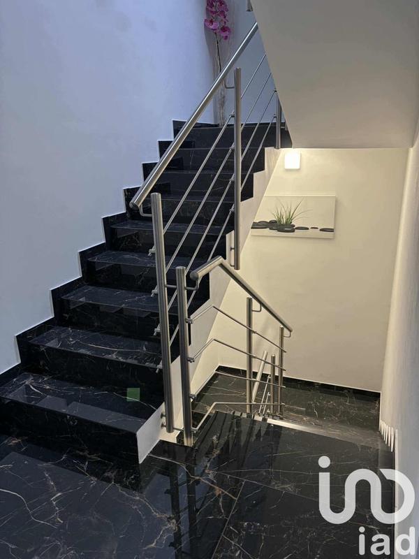 Maison de ville - 206 m² - 7 pièces