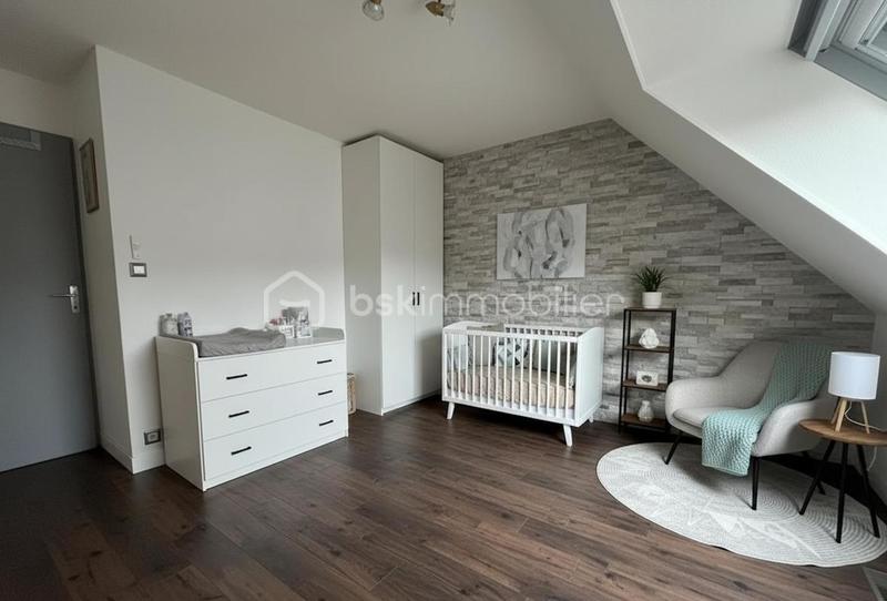 Maison traditionnelle - 94 m² - 5 pièces