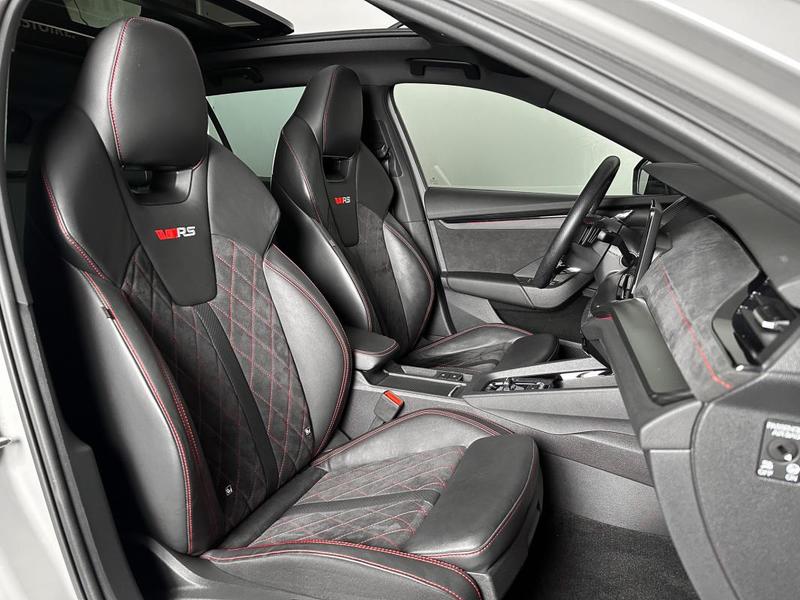 Skoda Octavia Combi IV Rs 245ch Hybride Toit Ouvrant Cuir Chauff Ja19 Carplay Camera Hud Hifi Canton