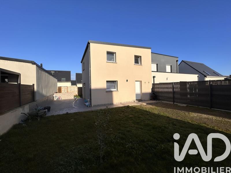 Maison - 80 m² - 5 pièces