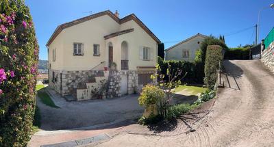 Villa - 170 m² - 6 pièces