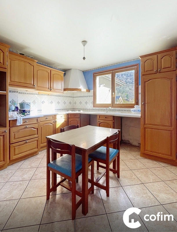 Maison - 161 m² - 6 pièces