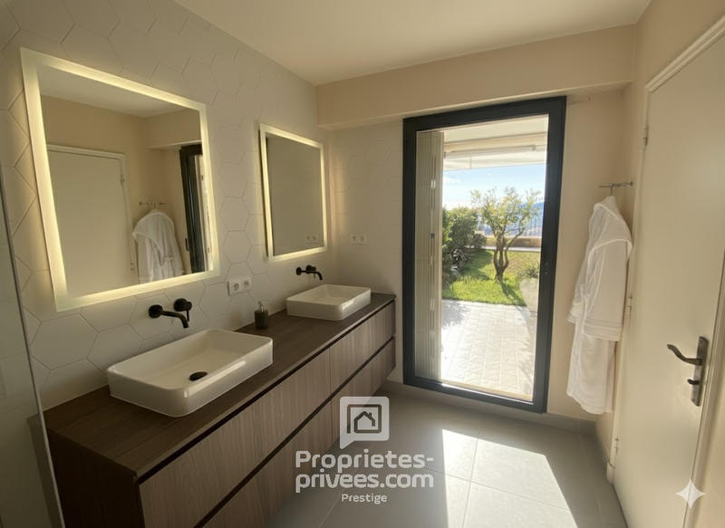 Appartement - 93 m² - 3 pièces