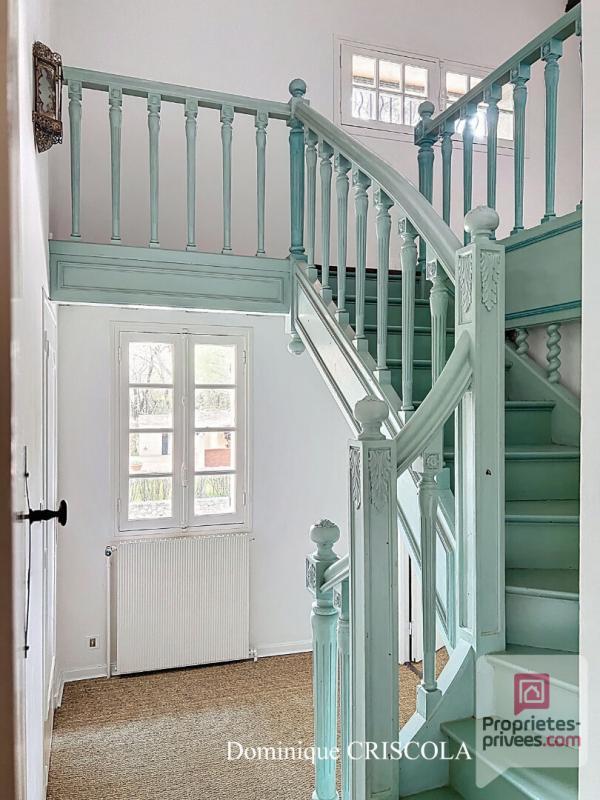 Maison - 300 m² - 12 pièces