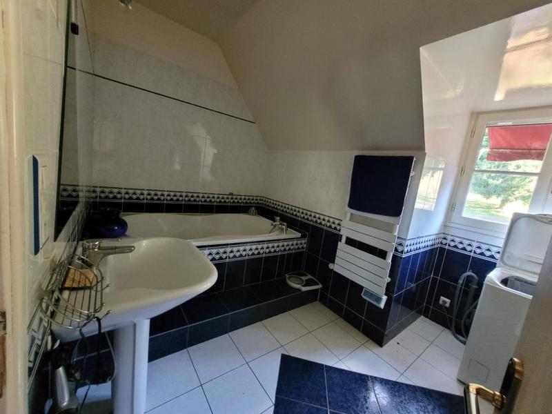 Maison - 300 m² - 11 pièces