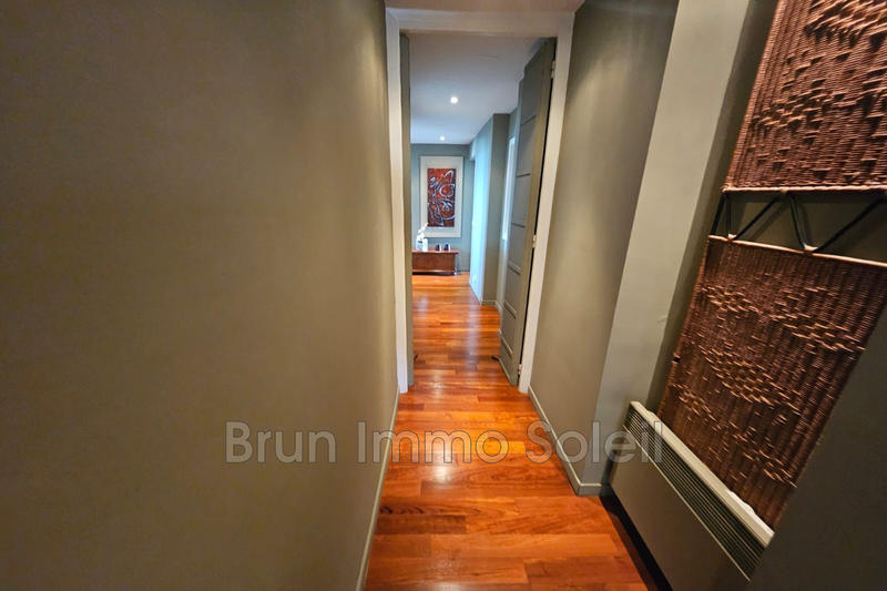 Appartement - 193 m² - 8 pièces
