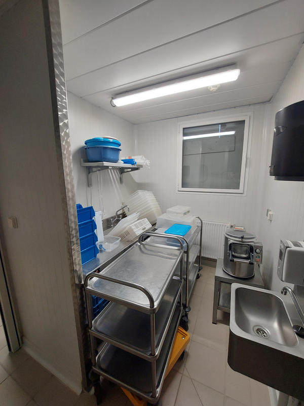 Maison - 1 083 m² - 44 pièces