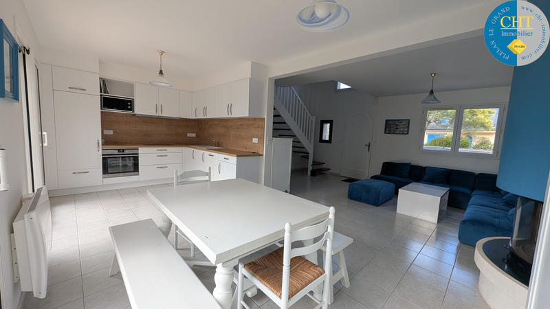 Maison - 95 m² - 5 pièces