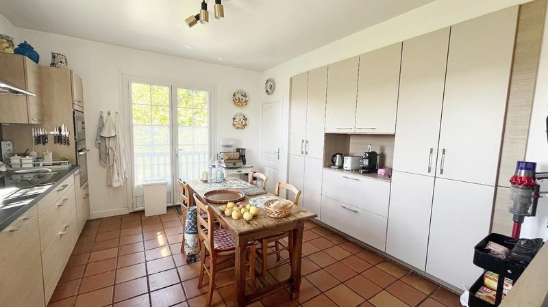 Maison - 192 m² - 6 pièces