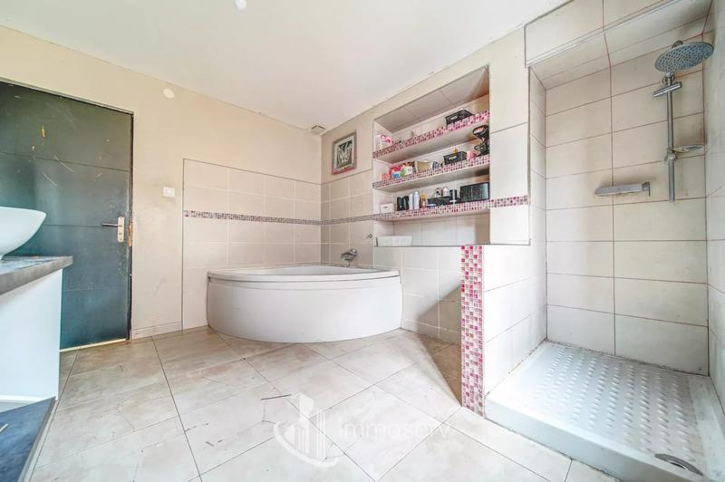 Maison - 135 m² - 6 pièces