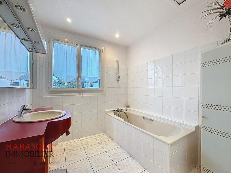 Maison - 130 m² - 6 pièces