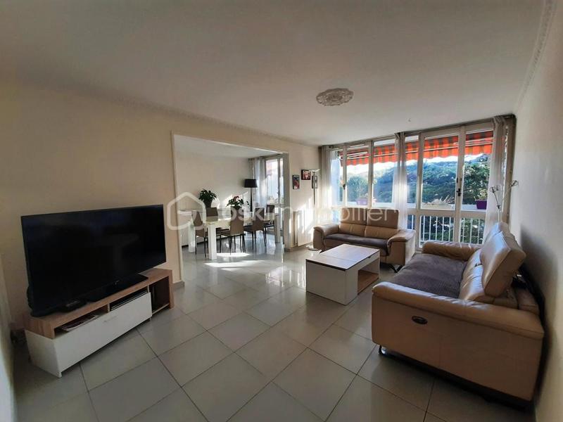 Appartement - 94 m² - 4 pièces