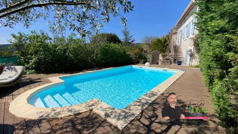 Maison de village - 130 m² - 4 pièces