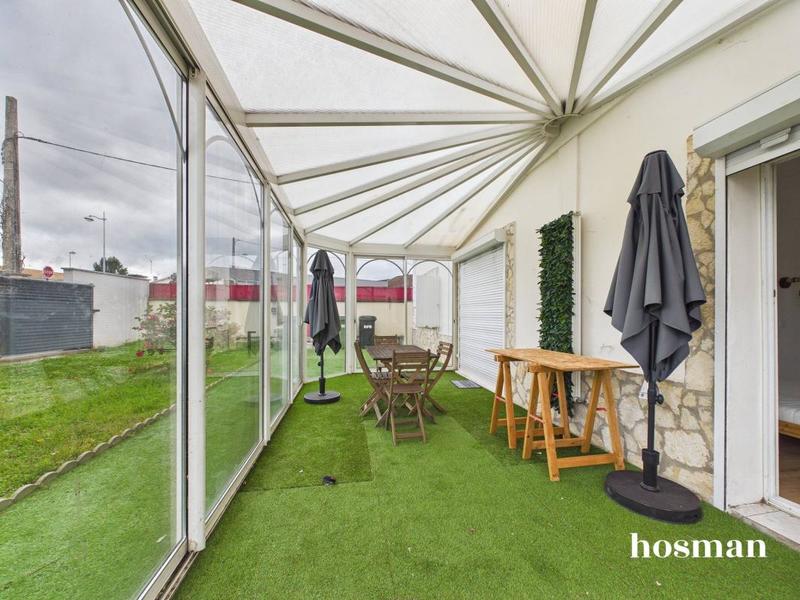 Maison - 220 m² - 10 pièces