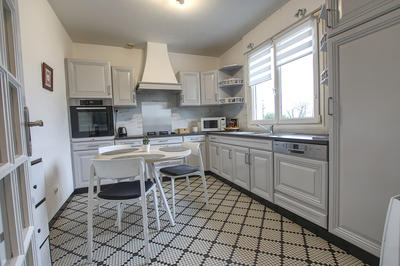 Maison - 121 m² - 6 pièces