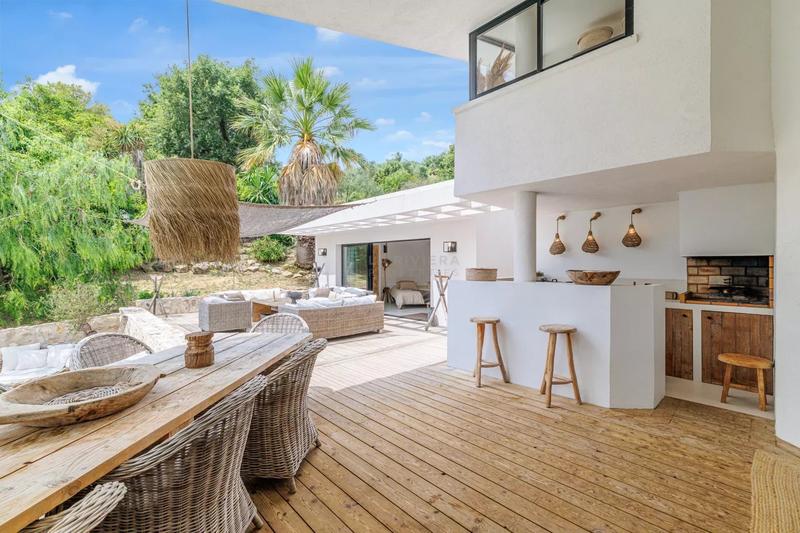 Appartement - 257 m² - 8 pièces