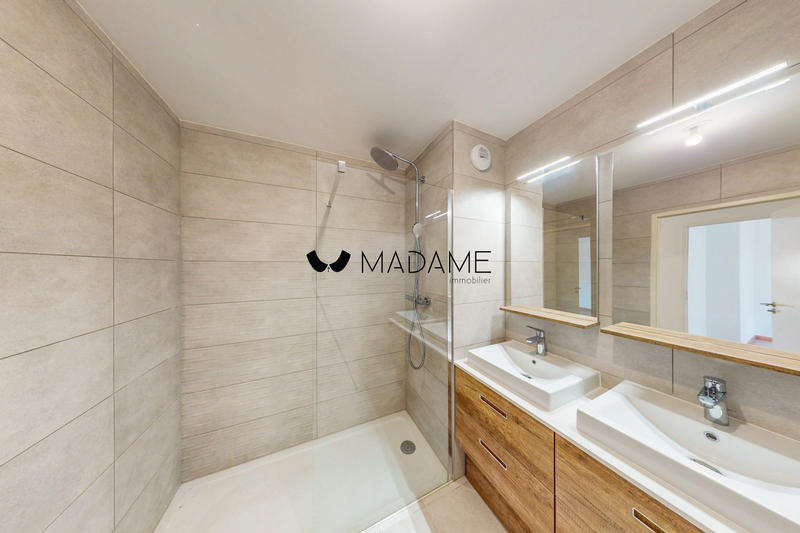 Appartement - 83 m² - 4 pièces