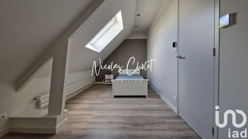 Maison - 230 m² - 8 pièces