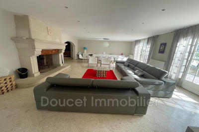 Maison - 350 m² - 9 pièces