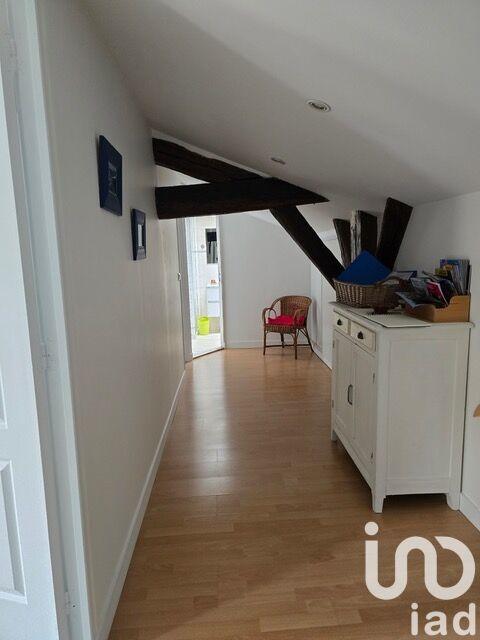 Maison - 176 m² - 8 pièces